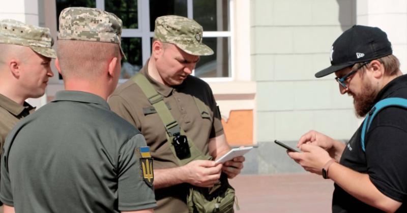 В Україні впроваджують автоматизовану систему для розподілу повісток, повідомляє Міністерство оборони.